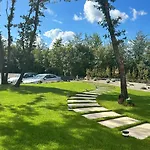 Villa Design Nux With Heated Pool & Secluded Garden
