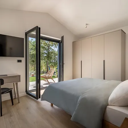 Design Nux With Heated Pool & Secluded Garden Višnjan