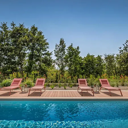 Design Nux With Heated Pool & Secluded Garden Villa Višnjan